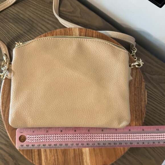 Charming Charlie Tan Crossbody Shoulder Bag - Versatile Everyday Purse - Picture 8 of 9